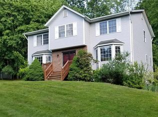 2 Terrace Ct, Monsey, NY 10952