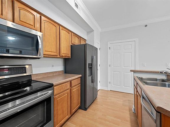 5th image of 13101 Mill Crossing Ct APT 304