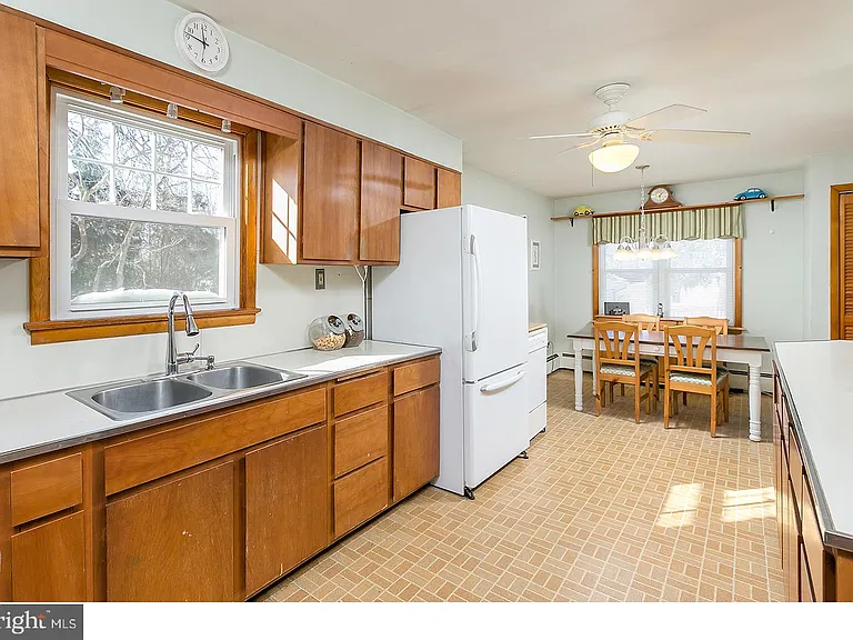 428 Lakeview Ave — Photo 11