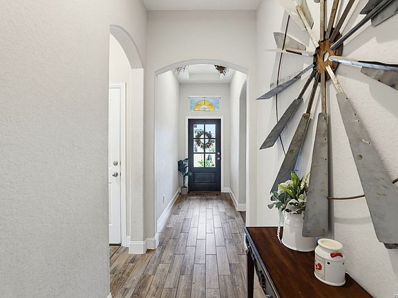 5th image of 1612 ALVIN CIR