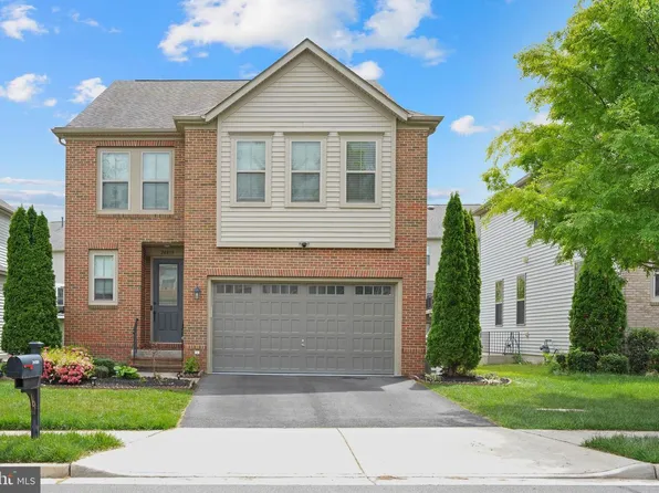 24839 Somerby Dr, Chantilly, VA 20152