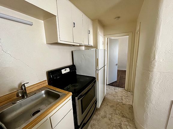 5th image of 1019 Old Orchard Ave #3