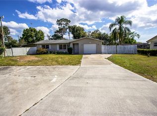 255 Lakeview Dr, North Fort Myers, FL 33917