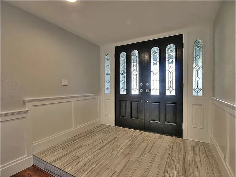 285 Cresta Vista Way — Photo 2