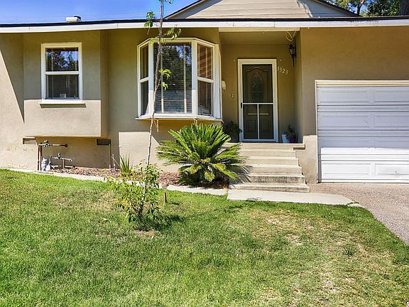 4th image of 3323 Park Vista Dr