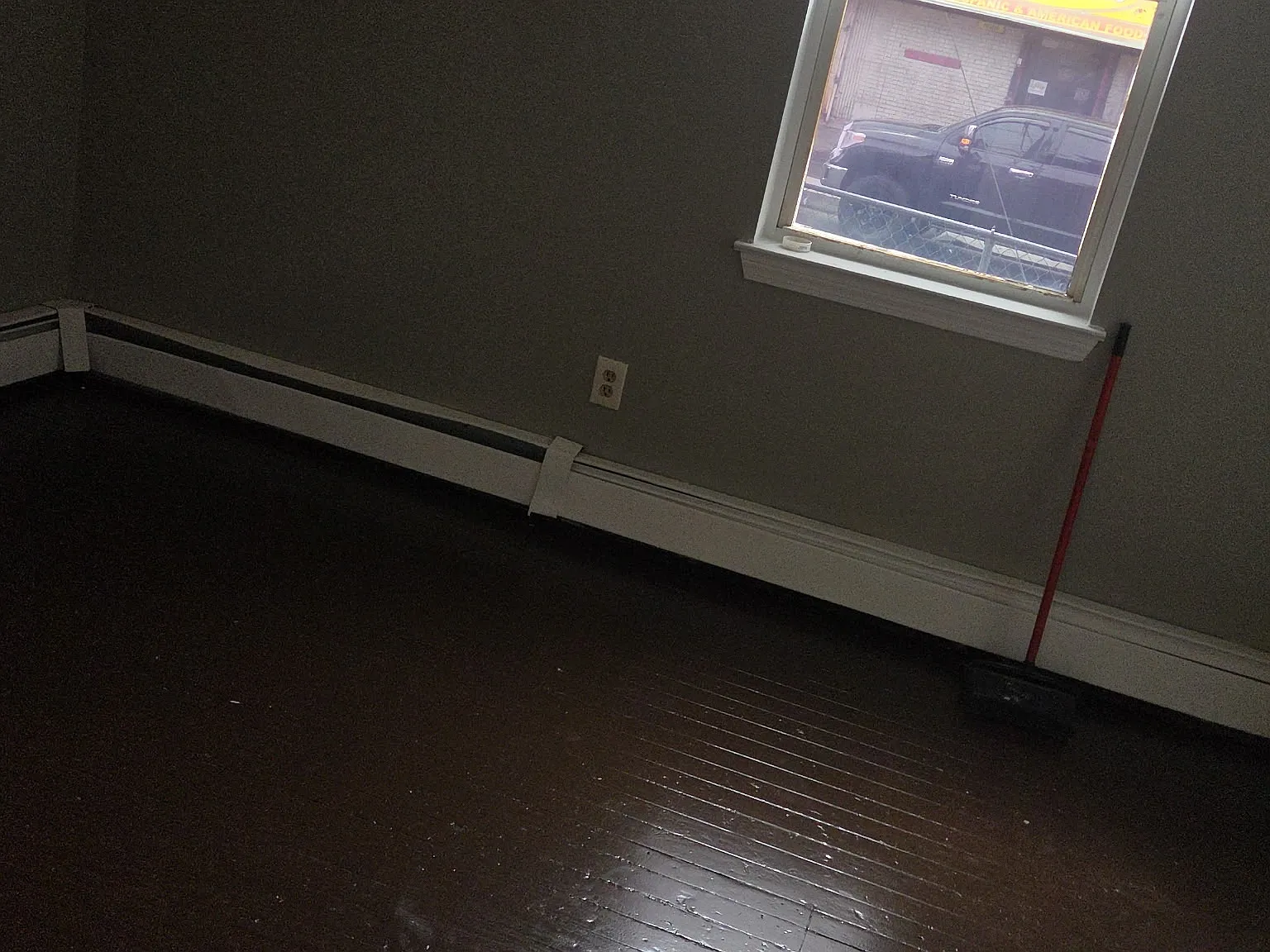 2 bed, 1050 sqft, $1,500 — Photo 3