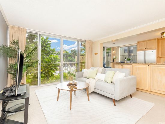 1634 Makiki St APT 203, Honolulu, HI 96822