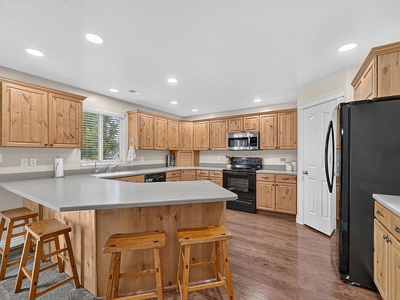 5th image of 1035 W Hidden Dr