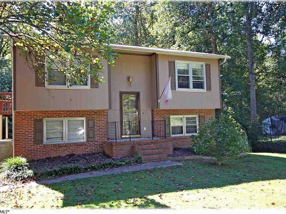 1st image of 205 Tebblewood Dr