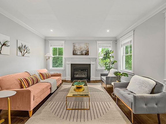 4th image of 7 Bemis Rd