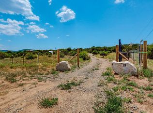 19 Edge Of Woods Rd, Tijeras, NM 87059