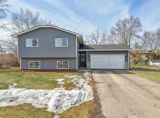 8768 Moorhouse Ave, Clear Lake, MN 55319