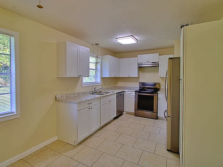 1040 Charles C Frasier Blvd — Photo 6