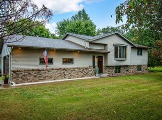 937 Wert Rd, Hudson, WI 54016