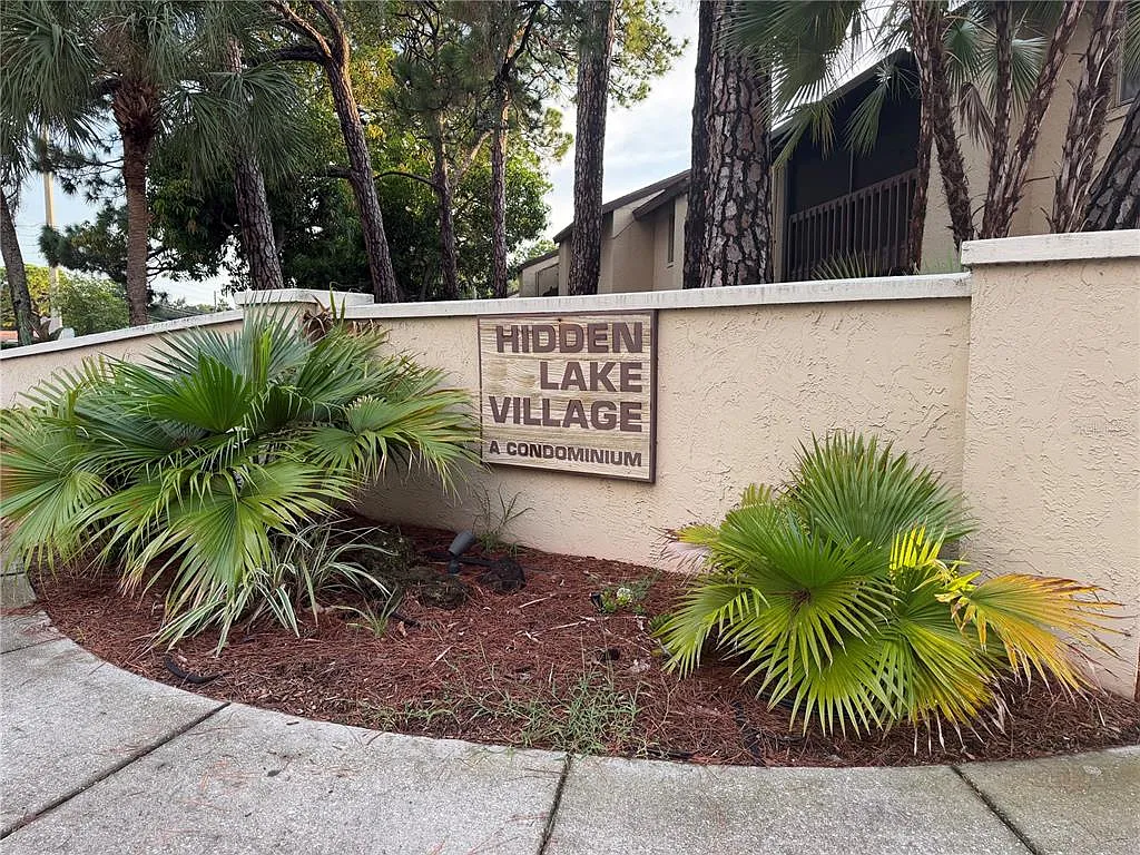 2 bed, 1.0 bath, 912 sqft, $1,475 — Photo 1