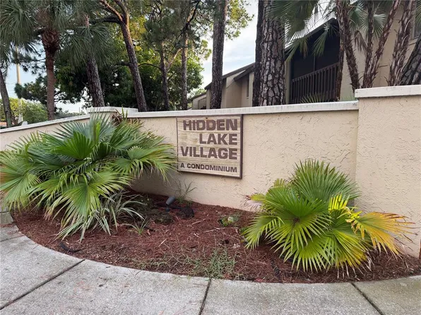 2716 Hidden Lake Blvd, Sarasota, FL