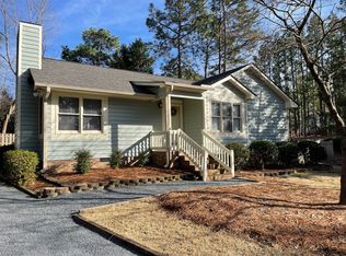 105 Sawmill Rd E, Pinehurst, NC 28374