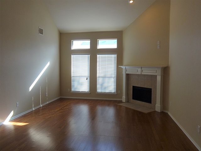 1st image of 2969 Lakeview Cir