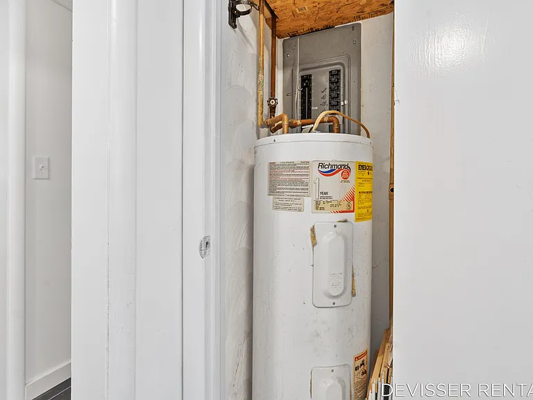 1297 32nd St #D3 — Photo 20
