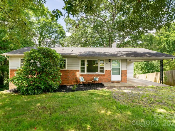 217 Wilson Ave, Swannanoa, NC 28778