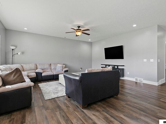 5th image of 1908 Eastgate Dr