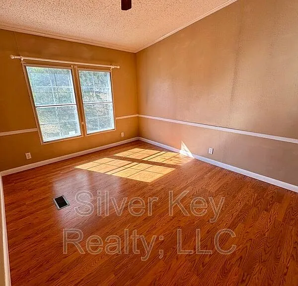 388 River Rd — Photo 12
