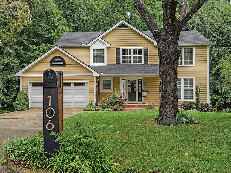 106 Dilworth Ct — Photo 2