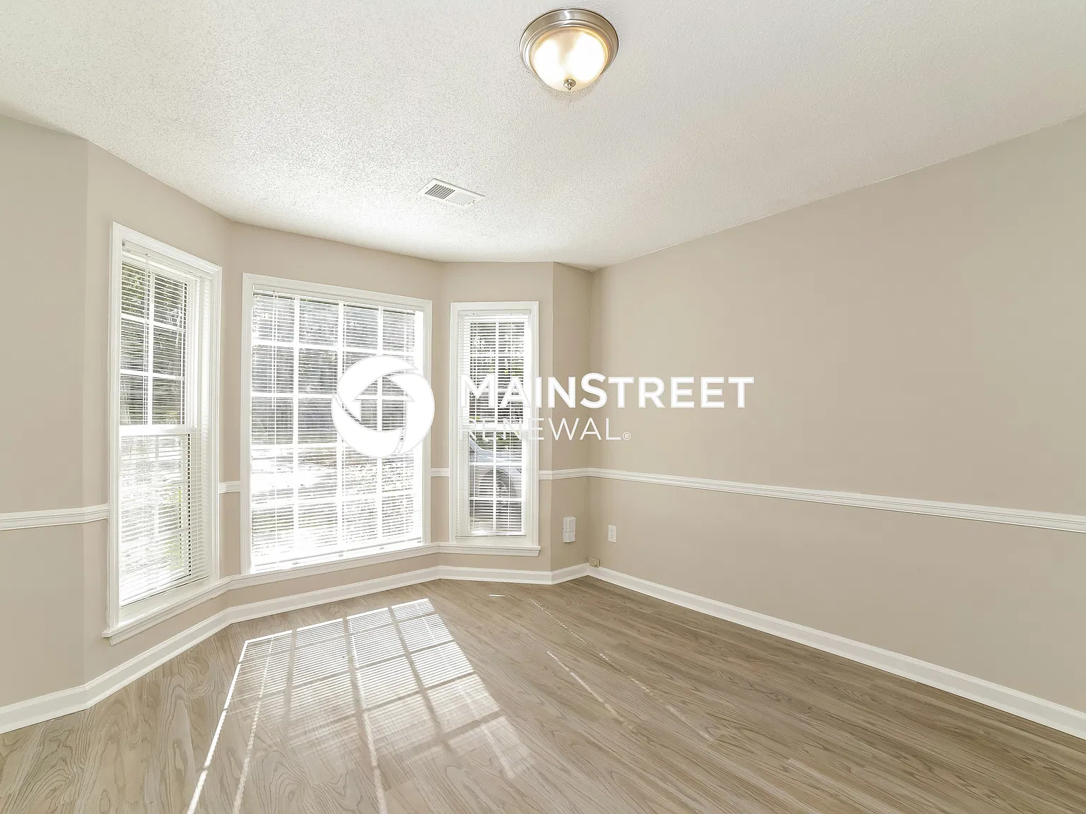 4715 Janice Dr — Photo 4