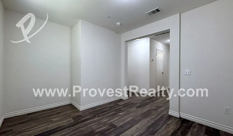 15946 Silvertip Way — Photo 25