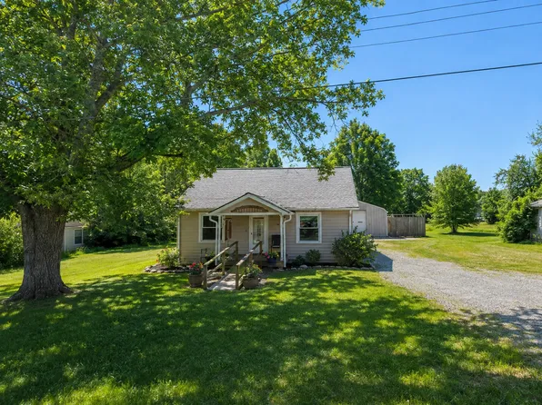 249 Hillcrest Dr, Mooresville, NC 28115