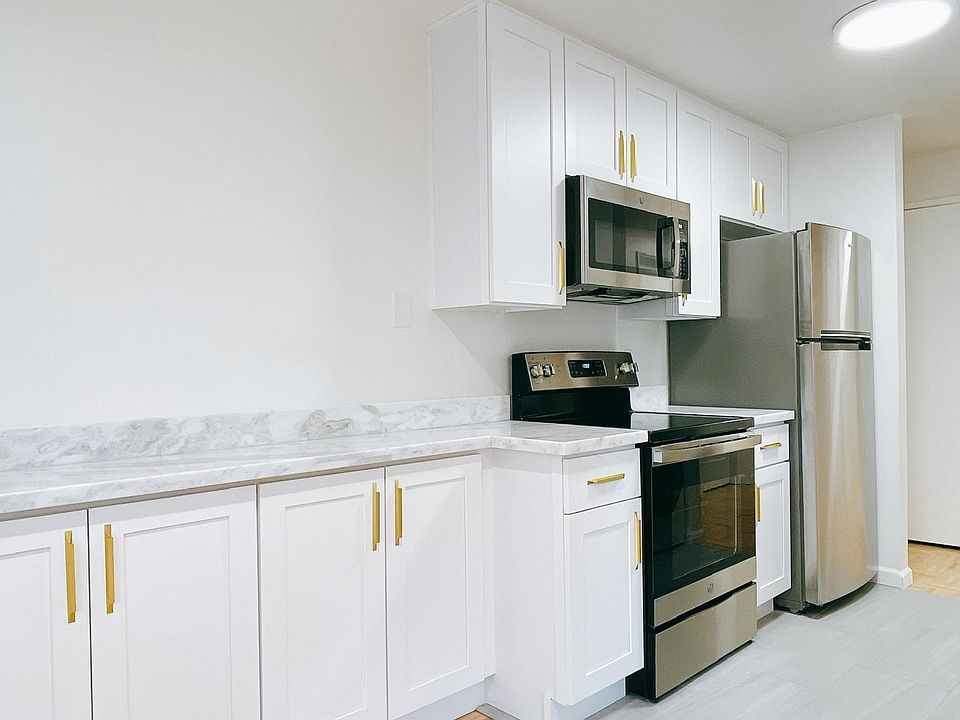 dining area with built it shelving and counter