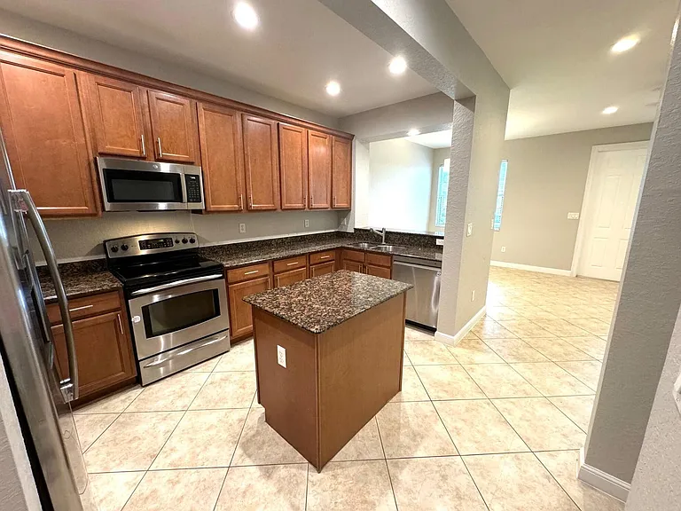 499 Corte Madera Ln — Photo 8
