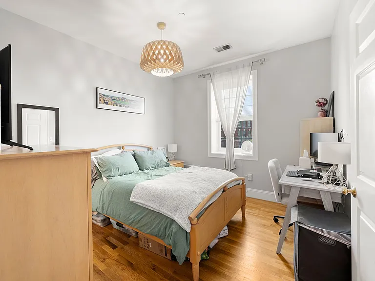 119 Dorchester St #7 — Photo 10