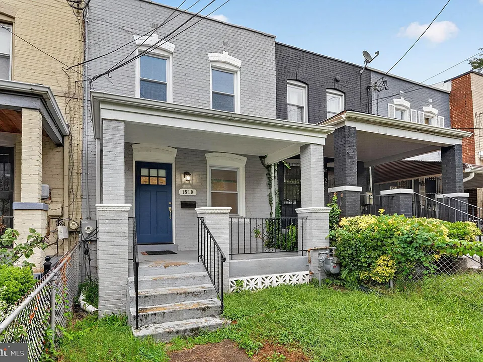1510 Howard Rd SE