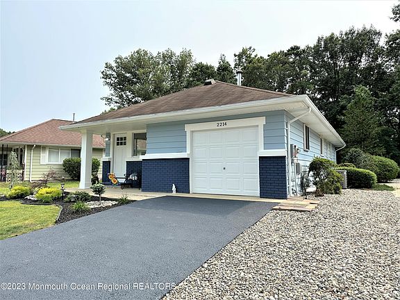 2nd image of 2214 Mount Hope Lane