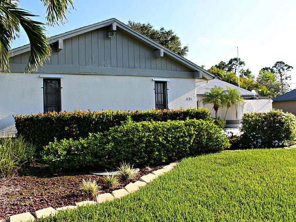 4th image of 631 SE Delancey Ln