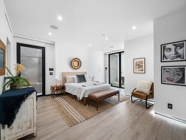 838 California Ave — Photo 31