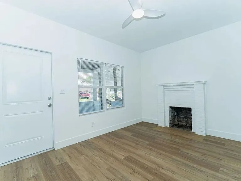 624 S 12th St — Photo 2