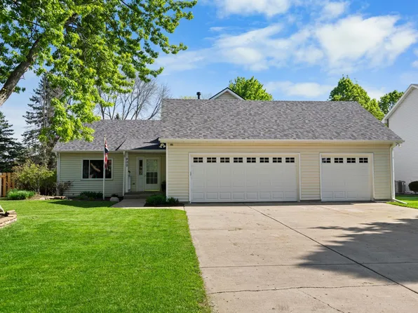 900 Windrow Dr, Little Canada, MN 55109