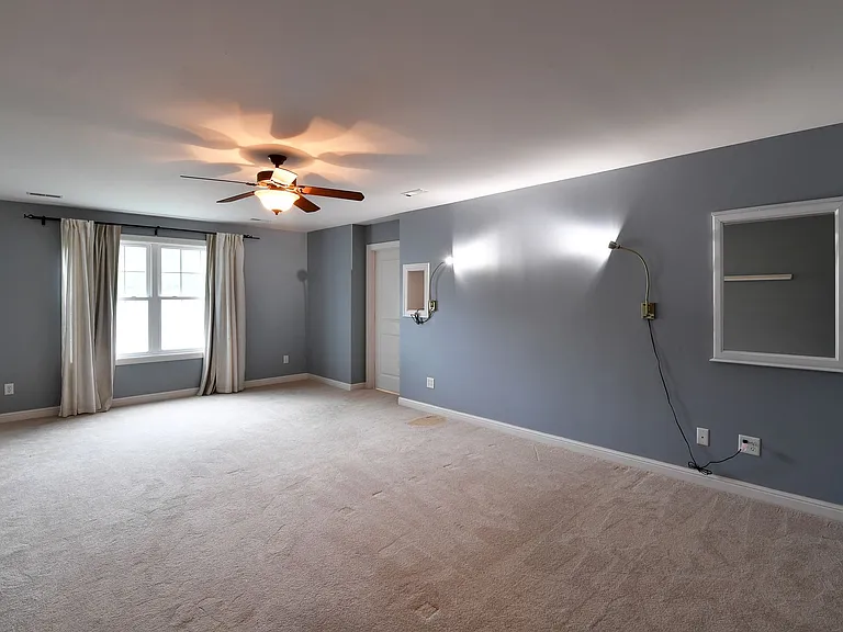 106 Manlyn Dr — Photo 42