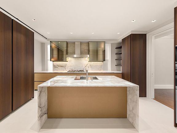 3rd image of 944 Park Ave Floor 6