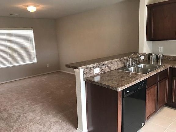 5th image of 108 Brushy Creek Ln