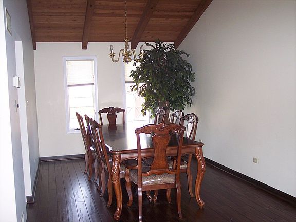 3rd image of 10086 Northcote Ct