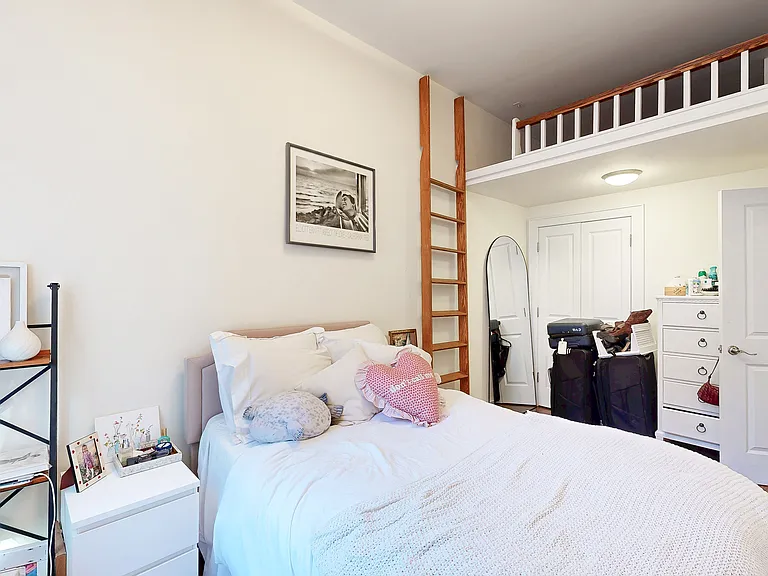 155 W 75th St #3FR — Photo 11