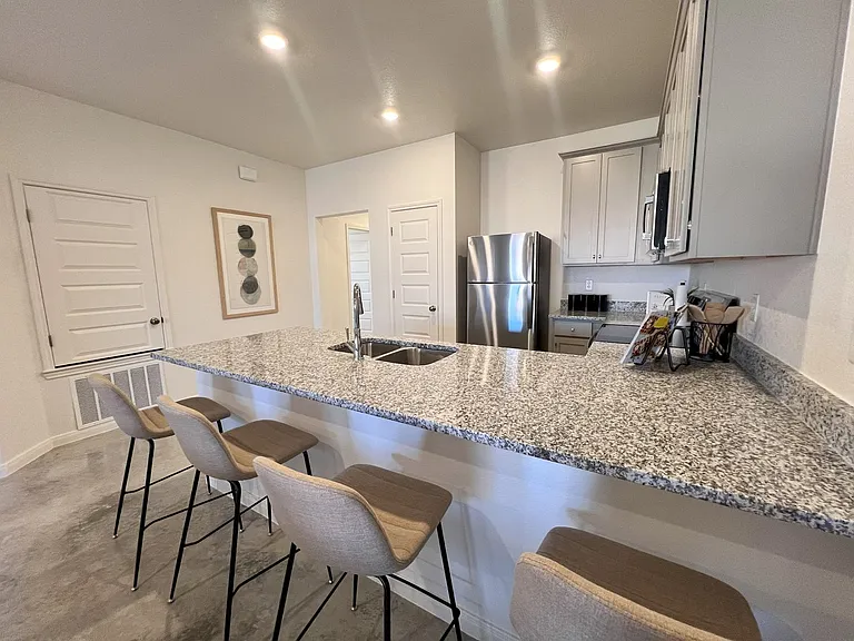 1239 Concord Dr — Photo 21