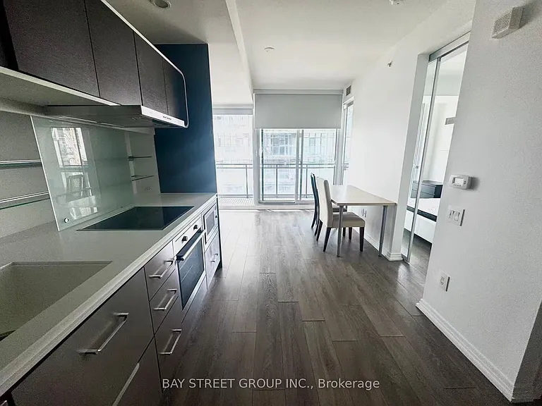 45 Charles St E #2805 — Photo 5