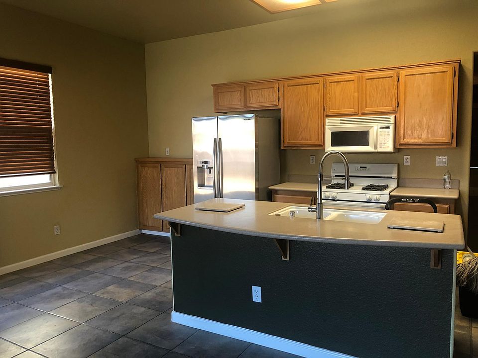 2nd image of 4008 Caldera Way