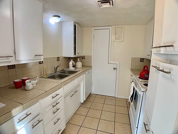 3rd image of 2320 E 21st St #407