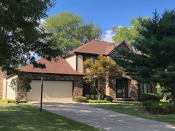 2nd image of 4370 Sir Richard Ave
