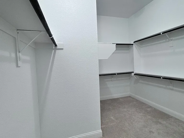 311 Lexington Ave — Photo 19